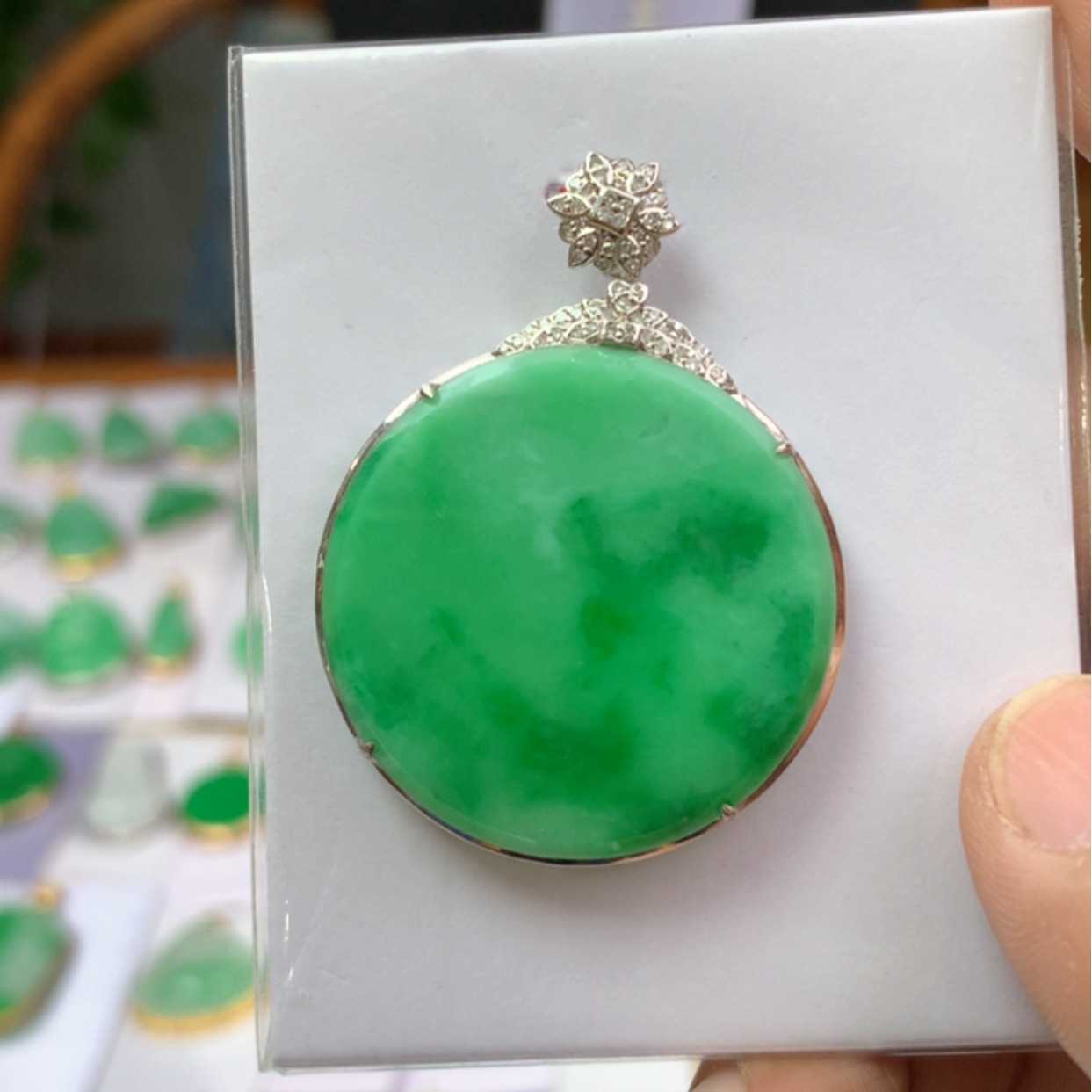 【闪购商品】翡翠颈饰18K金镶嵌翡翠