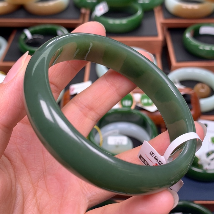 和田玉（碧玉）手镯未镶嵌63