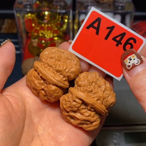 车***男核桃蛤蟆。     146