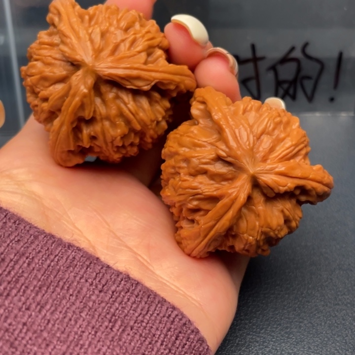 ****强吊坠文玩核桃白狮子