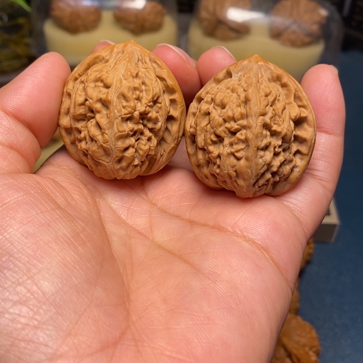 【闪购商品】文玩核桃把件牡丹纹