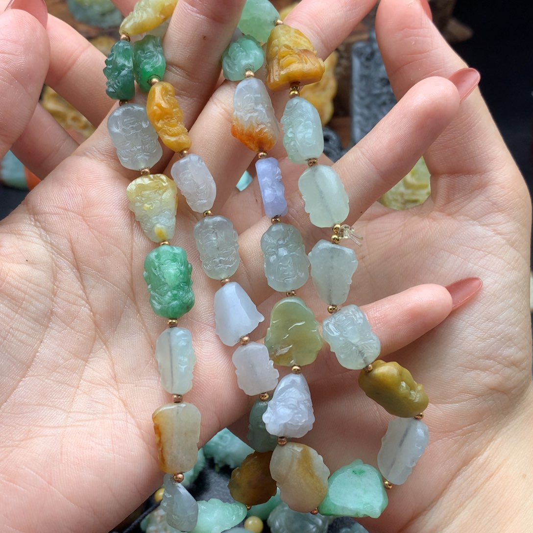 云***刀定制翡翠未镶嵌翡翠