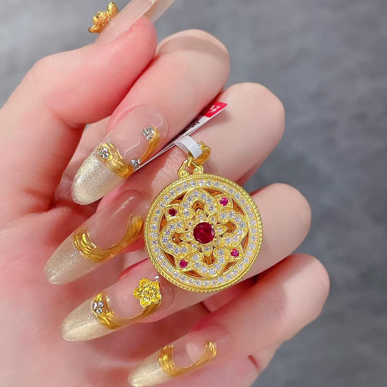 足金999 黄金首饰 莫桑幸运花罗盘吊坠（赠绳子）时尚精致镶嵌