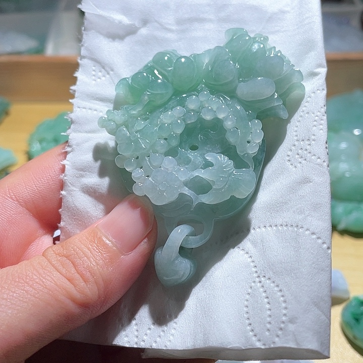 翡翠未镶嵌颈饰天然
