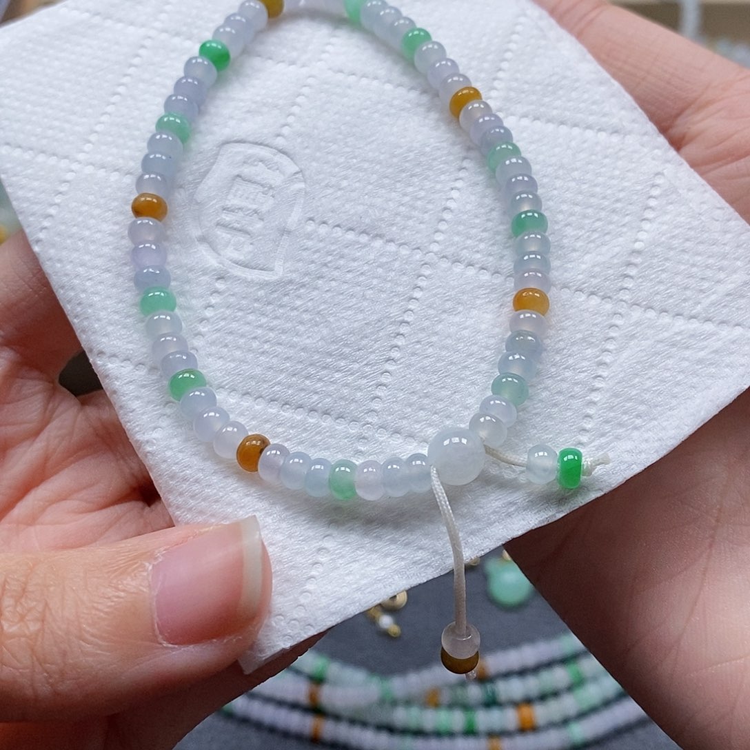 翡翠颈饰未镶嵌闪