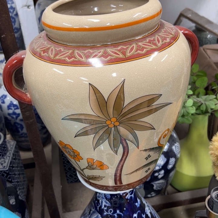 瓷片微瑕。。。。。。。。。。。。。