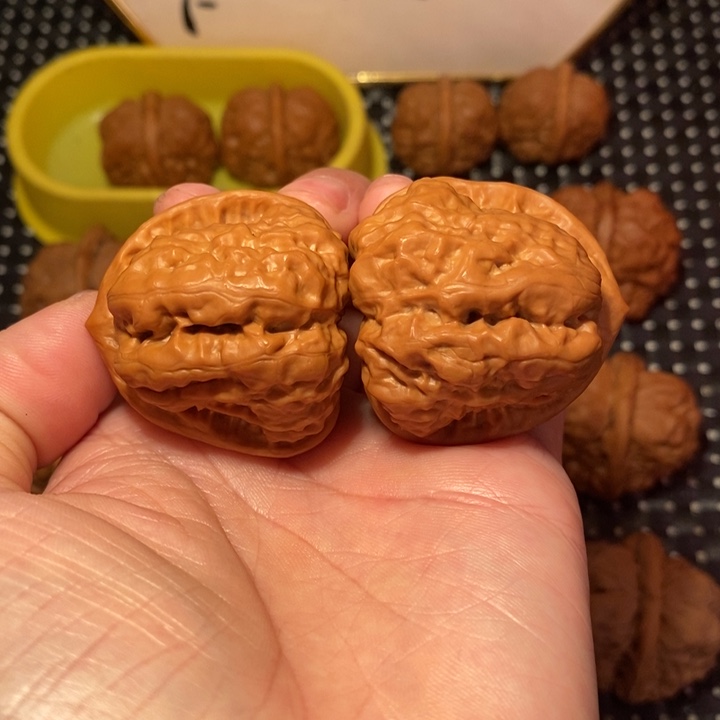 文玩核桃把件开背大腿鱼籽纹肌肉蛙