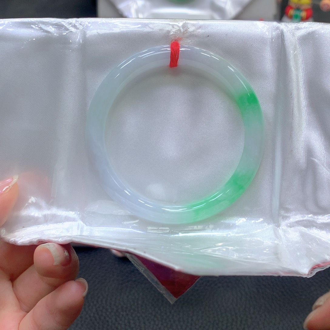 翡翠未镶嵌手镯19