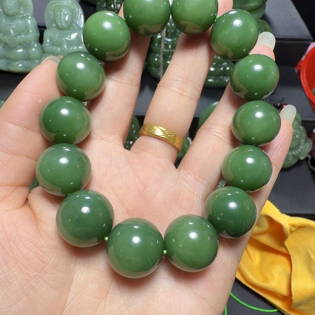 和田玉（碧玉）未镶嵌颈饰