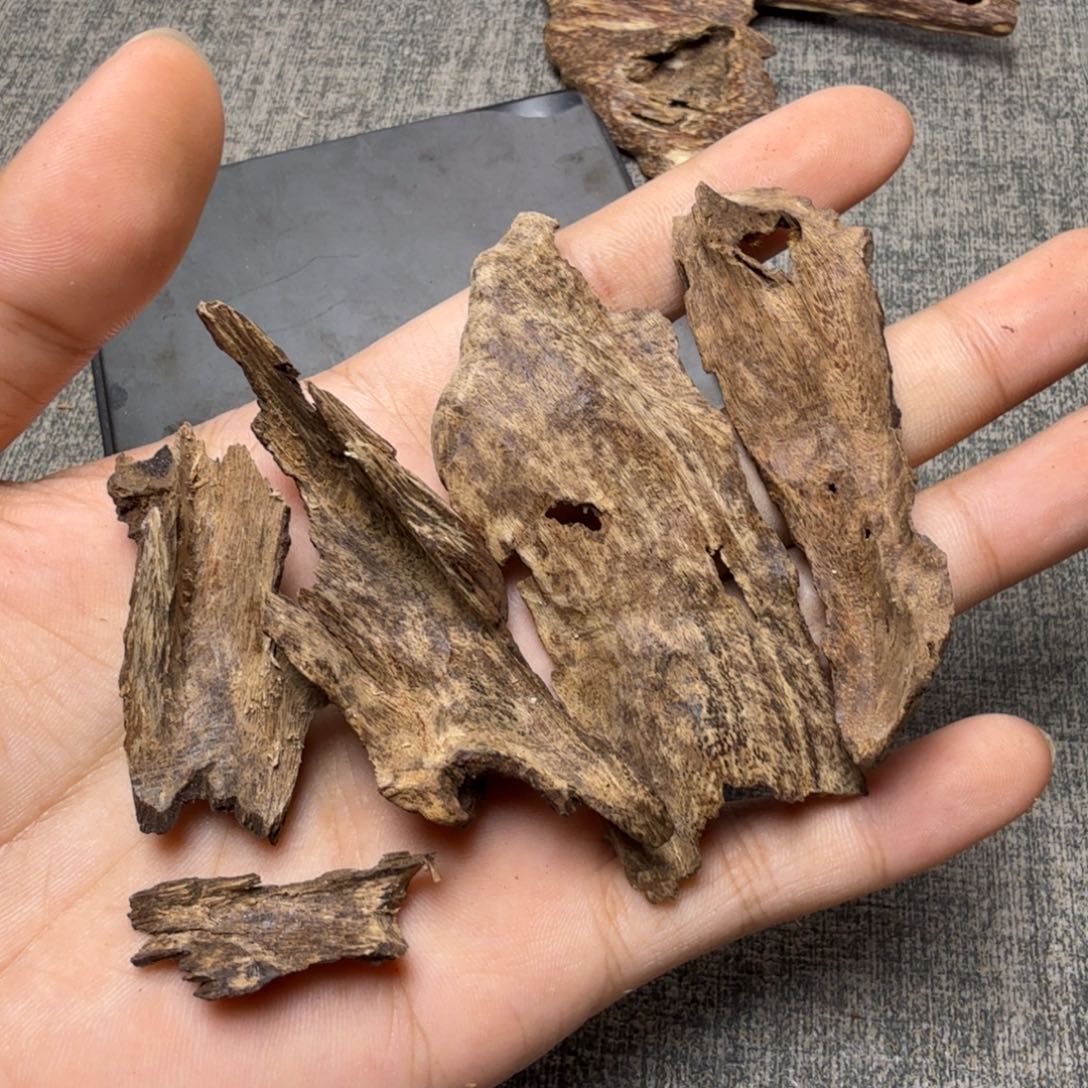 香榧木九分沉包头碎料10.8克