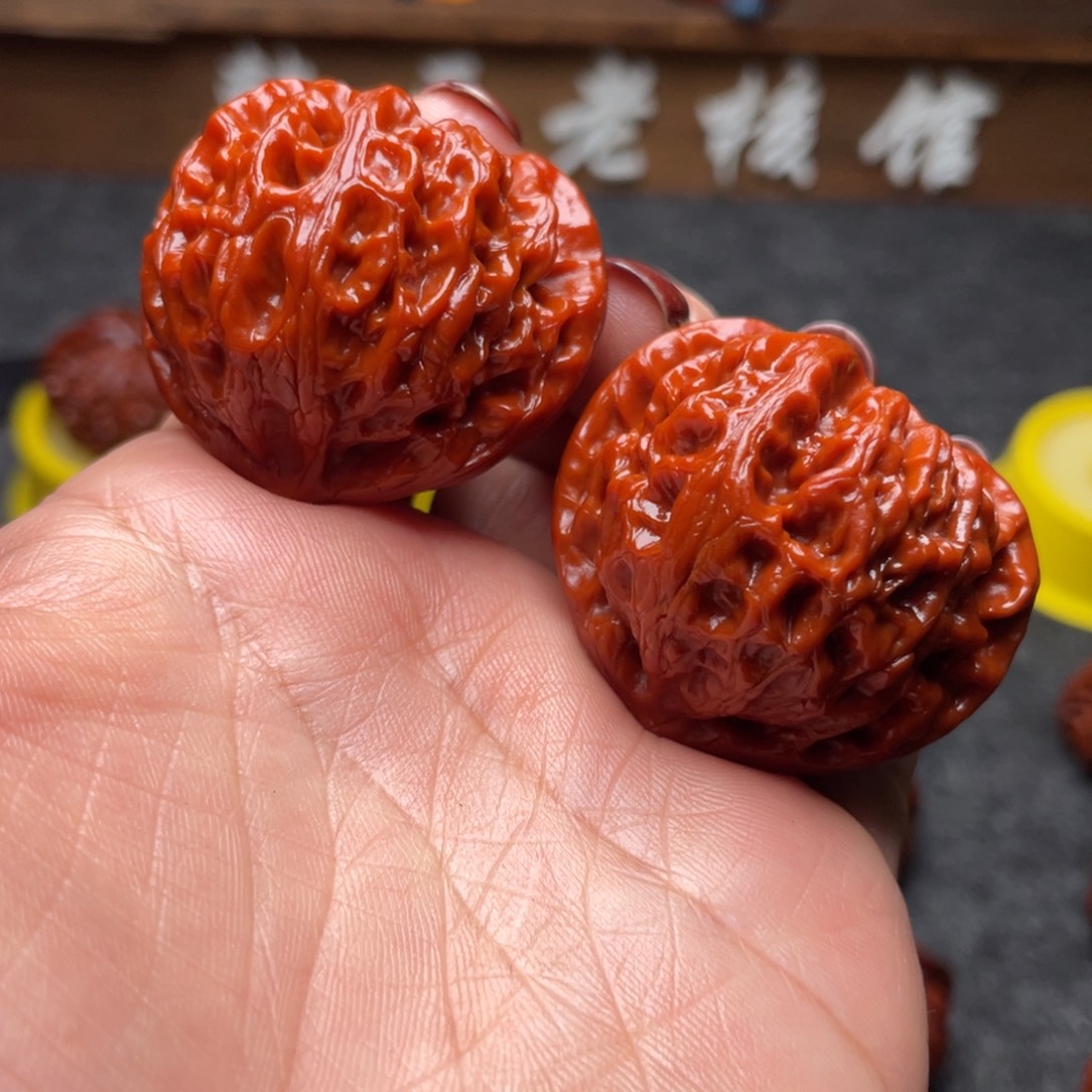 文玩核桃吊坠文玩核桃 手把件 宫灯 