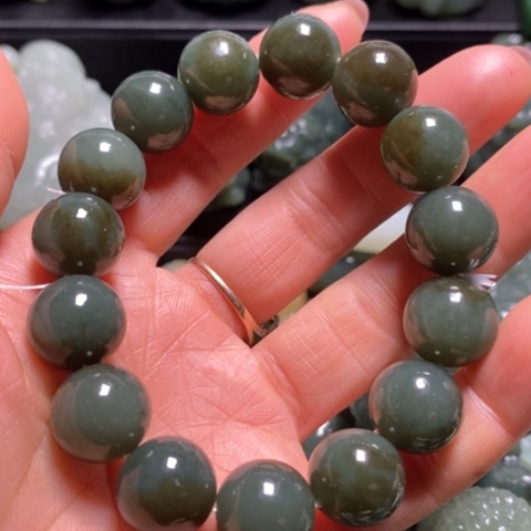 未镶嵌和田玉（糖玉）珠宝奇石