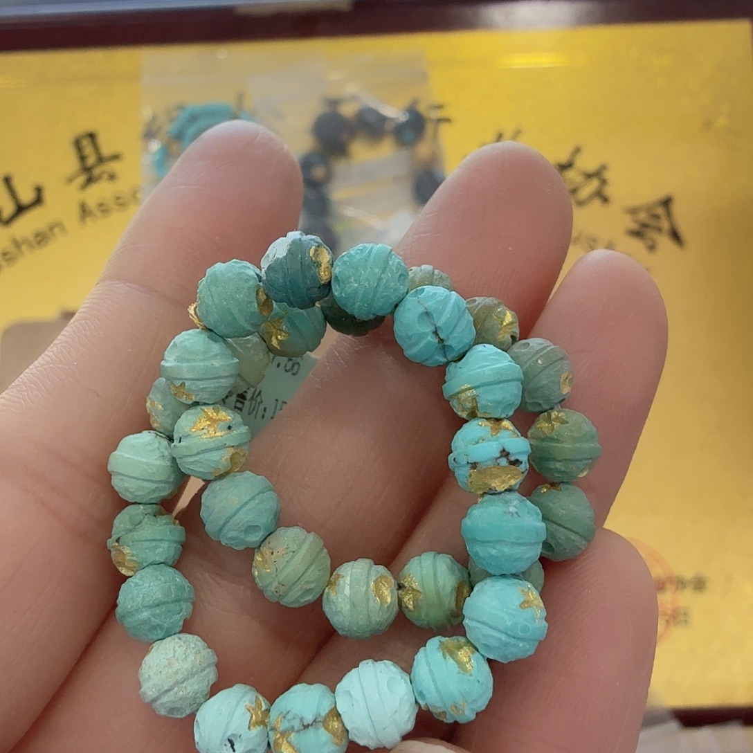 绿松石未镶嵌珠宝奇石