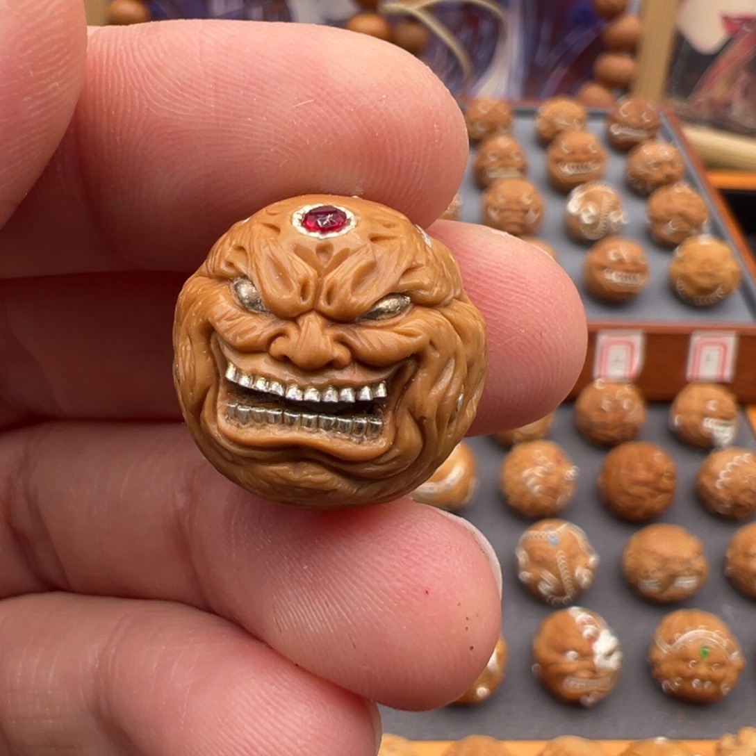 猴头核桃吊坠恶僧