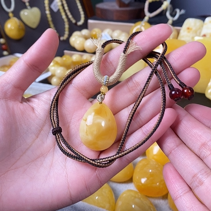 琥珀未镶嵌裸石水滴