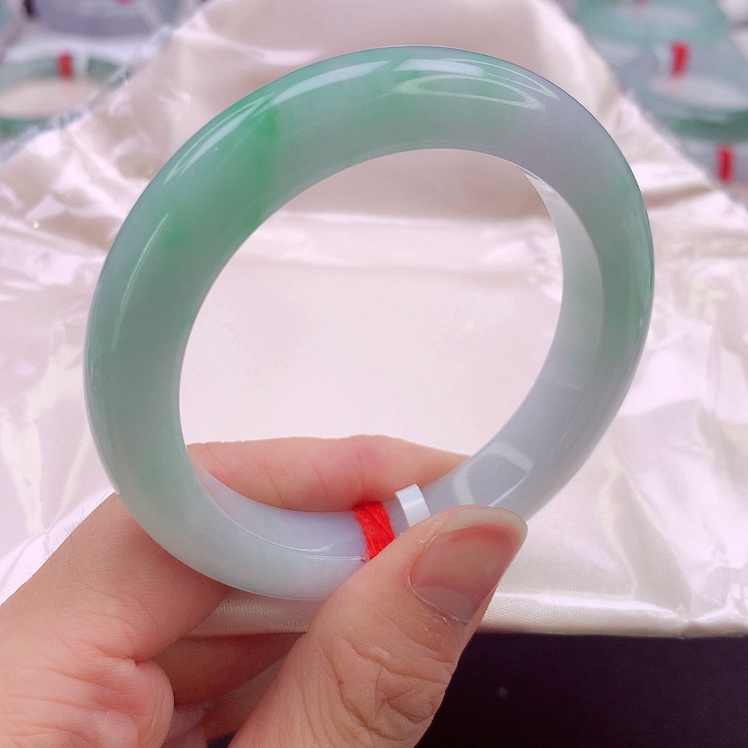 未镶嵌手镯翡翠白底青正圈098