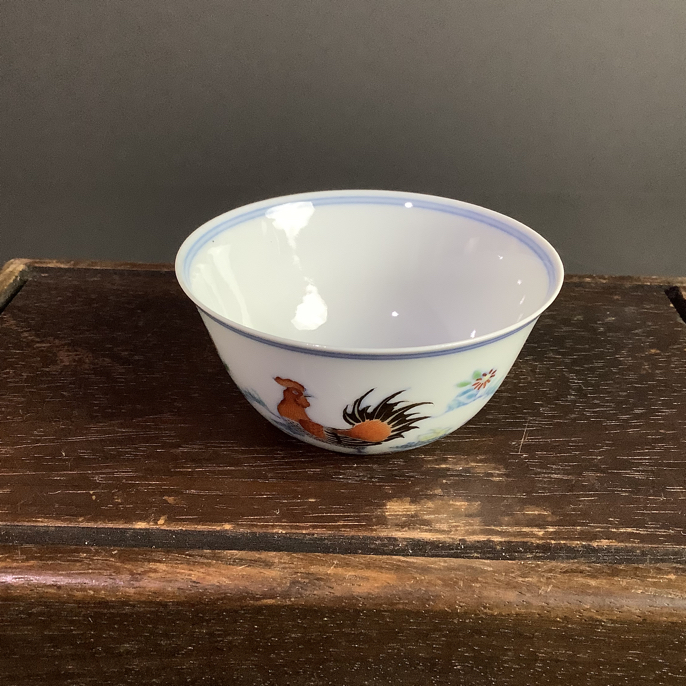 景德镇青花斗彩鸡纹杯
