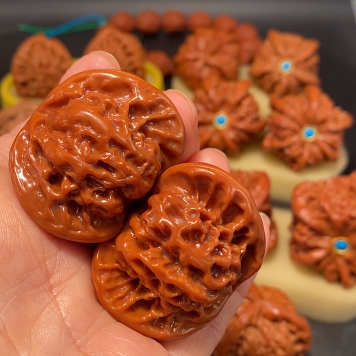 老***杨工艺核桃制作的工艺方法