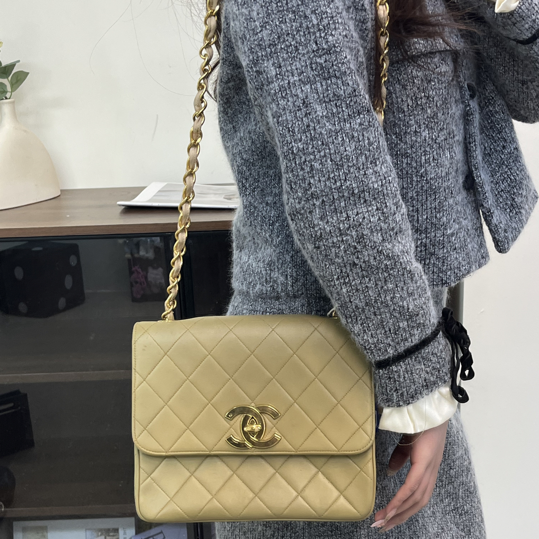95新 Chanel/香奈儿 奶茶色金扣链条单肩斜挎包