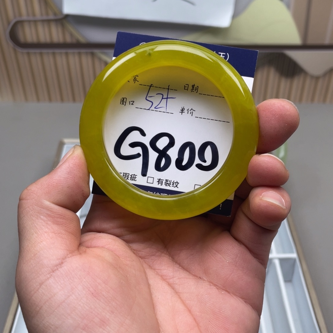 岫玉手镯手镯未镶嵌