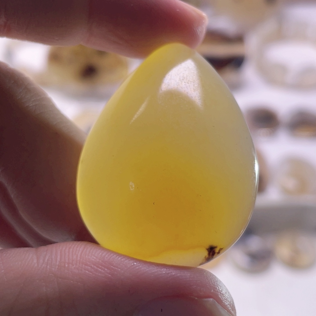 玛瑙/玉髓未镶嵌珠宝奇石