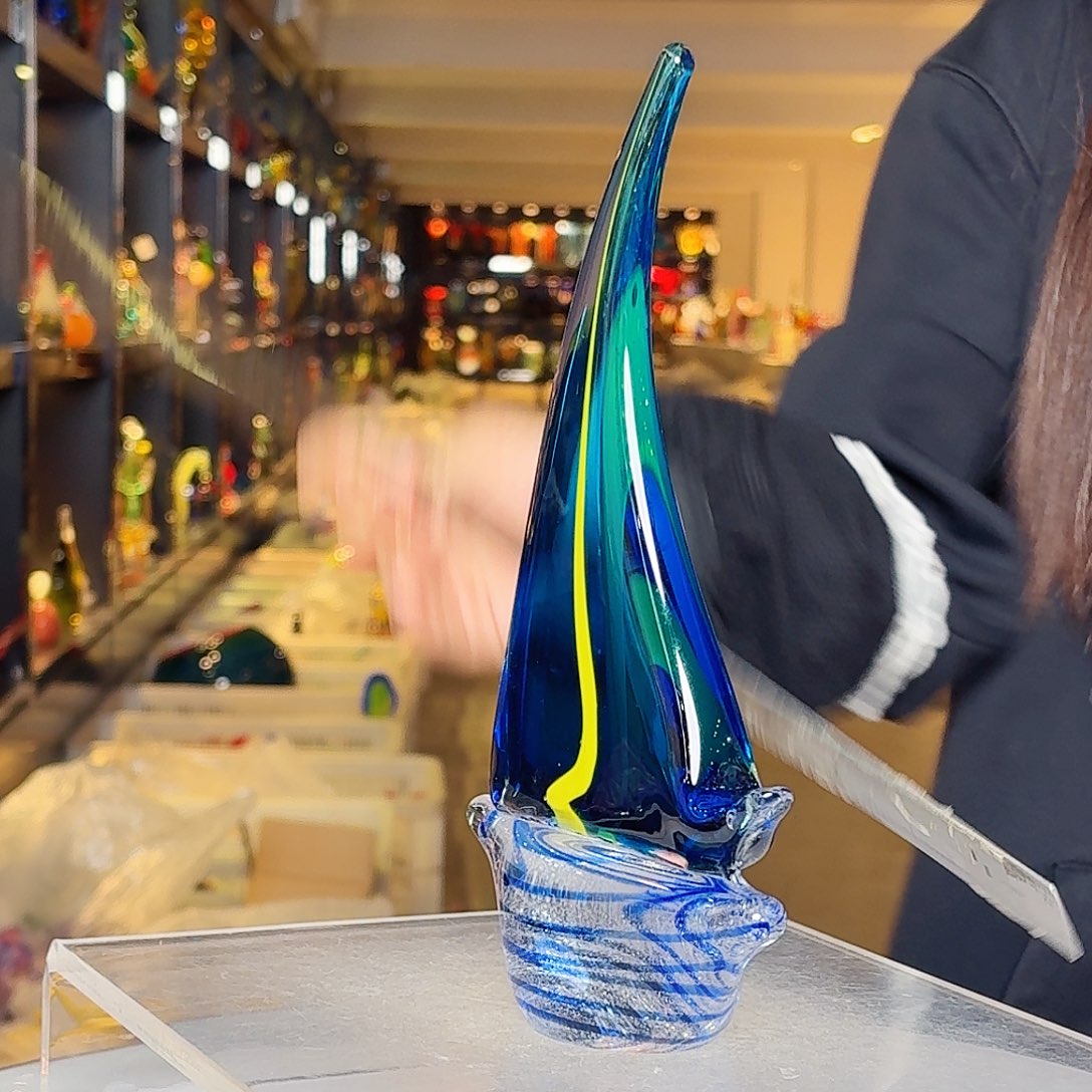 琉璃手工艺品琉璃岛是个大岛屿和