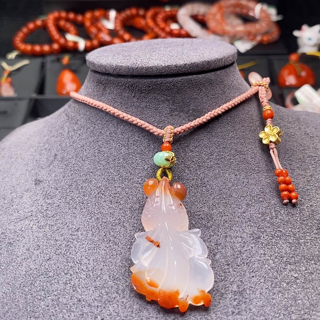 南红玛瑙未镶嵌四川凉山金鱼毛衣链