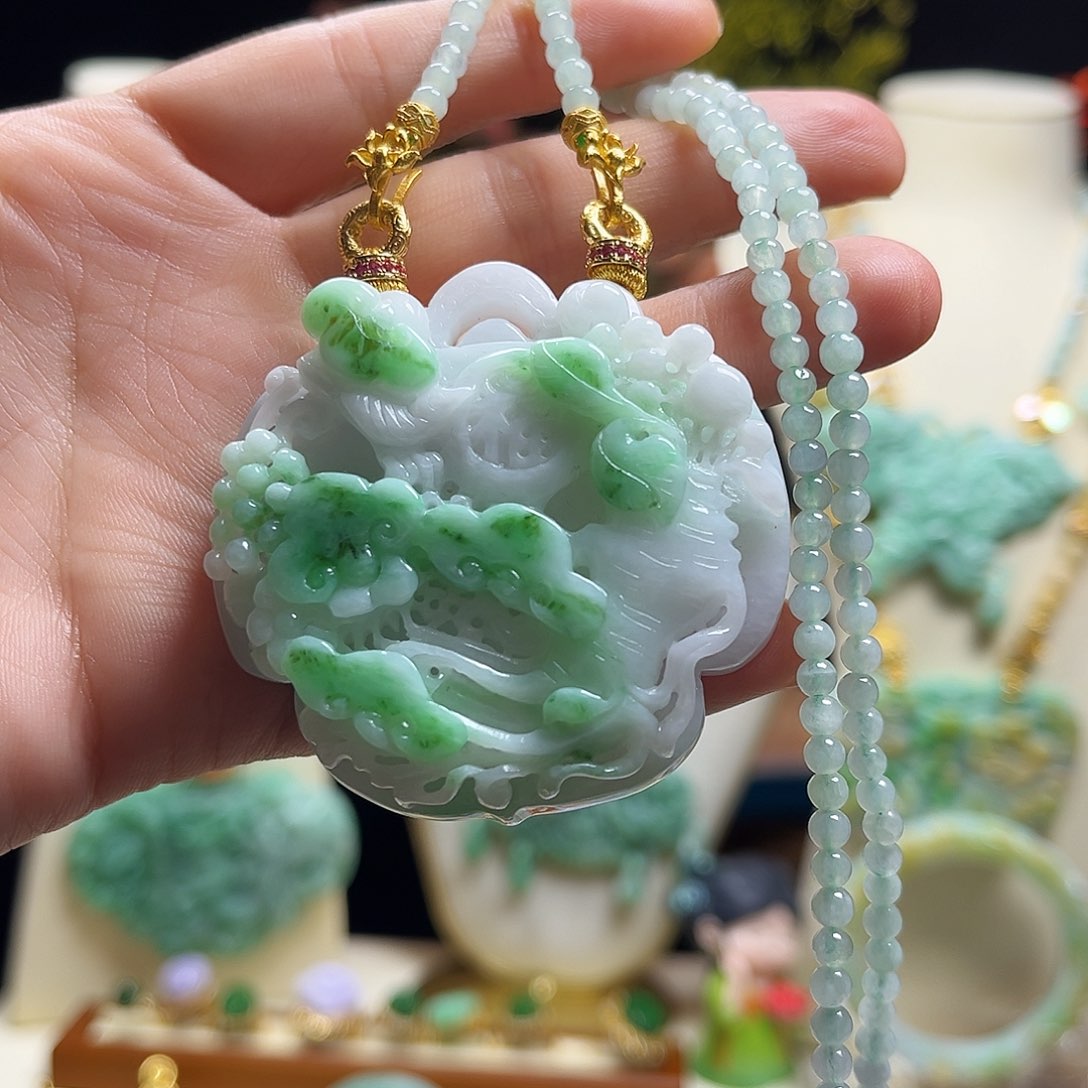 翡翠颈饰未镶嵌天然翡翠