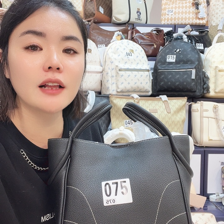 PVC包包包包包包包包包包吧