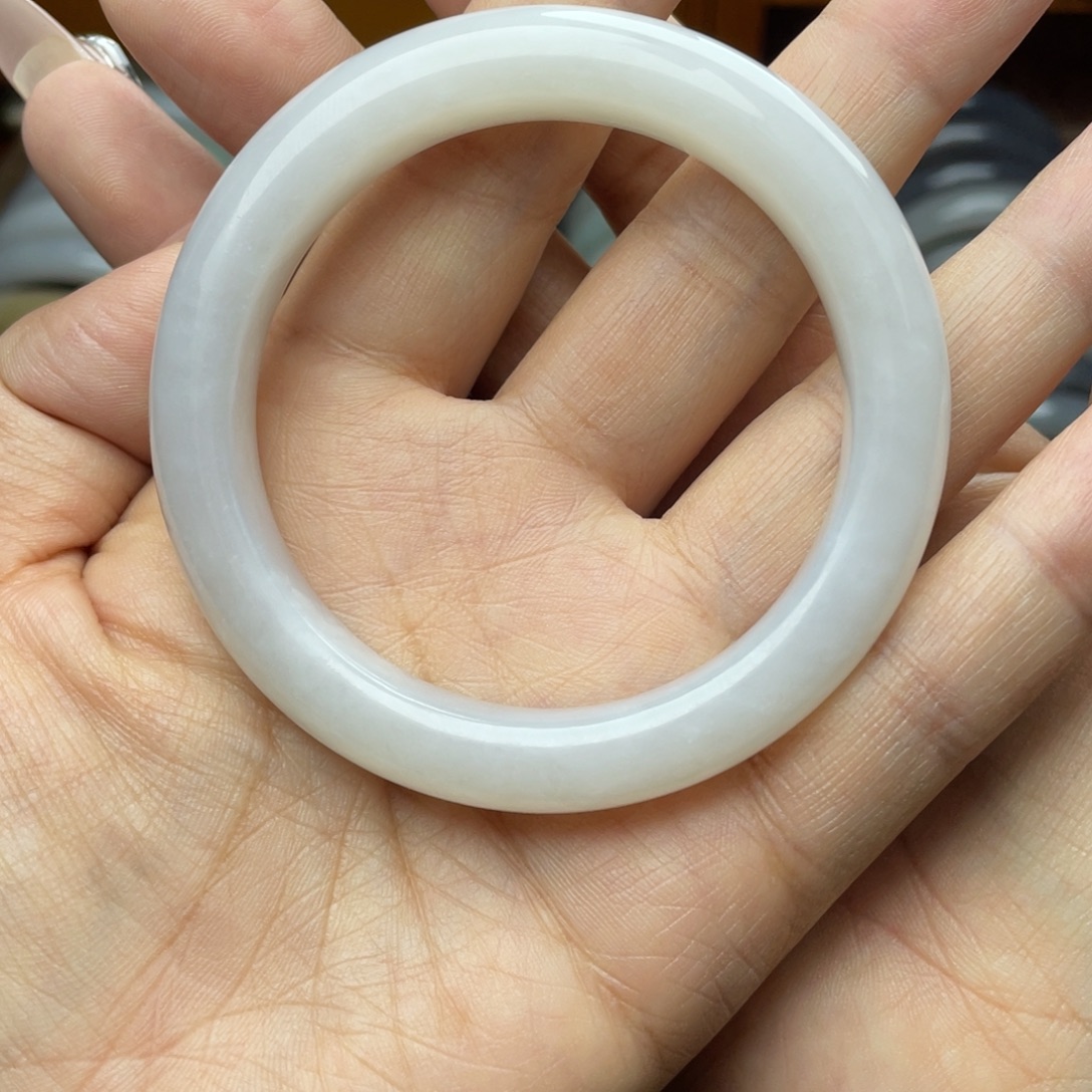 社****和田玉未镶嵌手镯福利