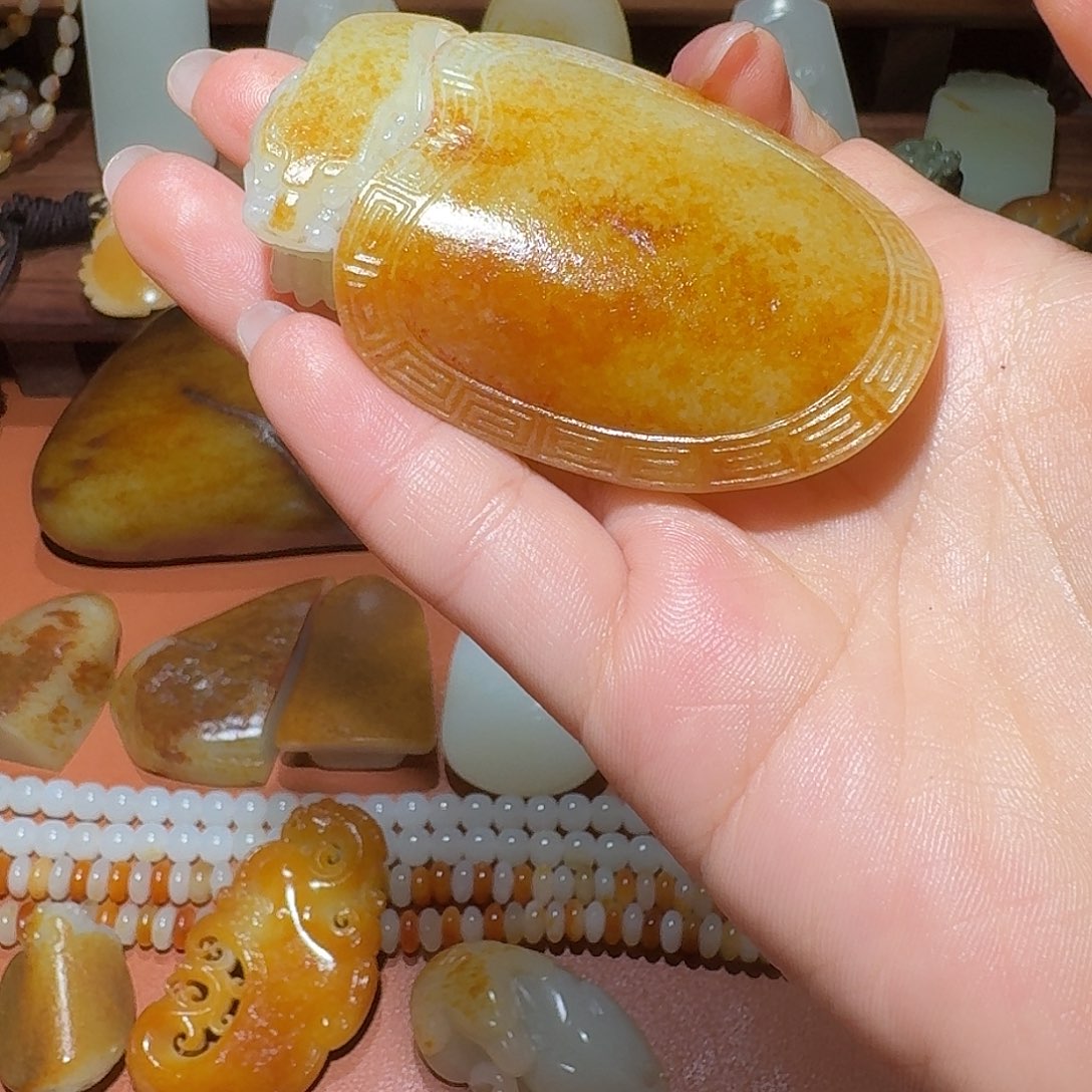 人***态和田玉未镶嵌车挂