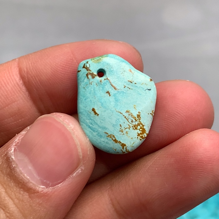 绿松石颈饰未镶嵌