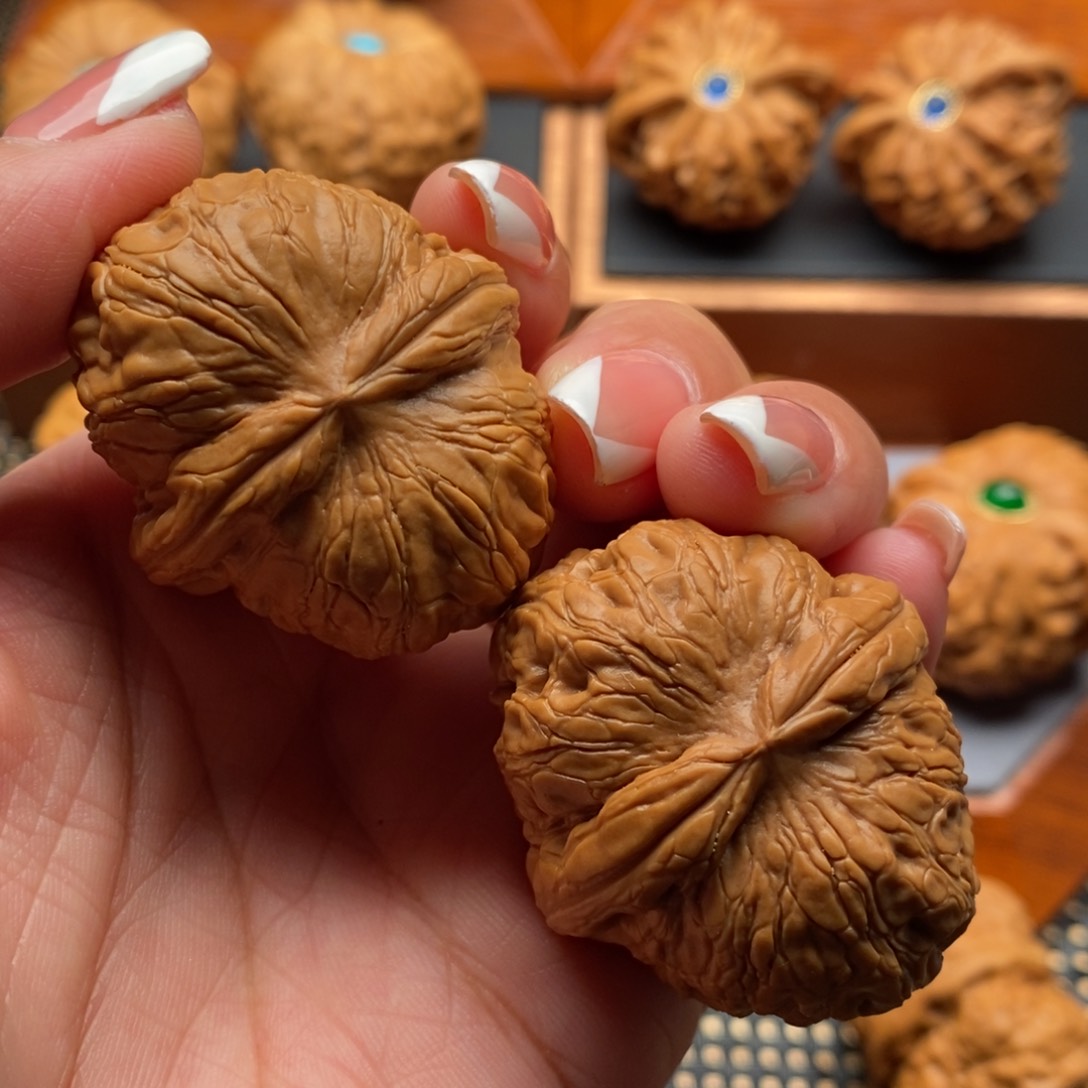 文玩核桃把件木***.元宝