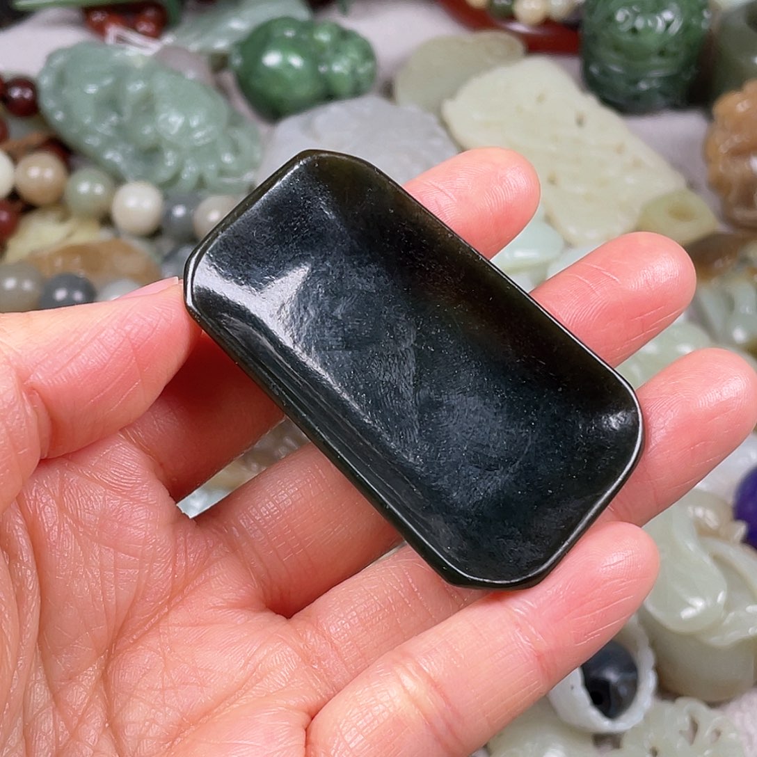 和田玉（糖玉）颈饰未镶嵌