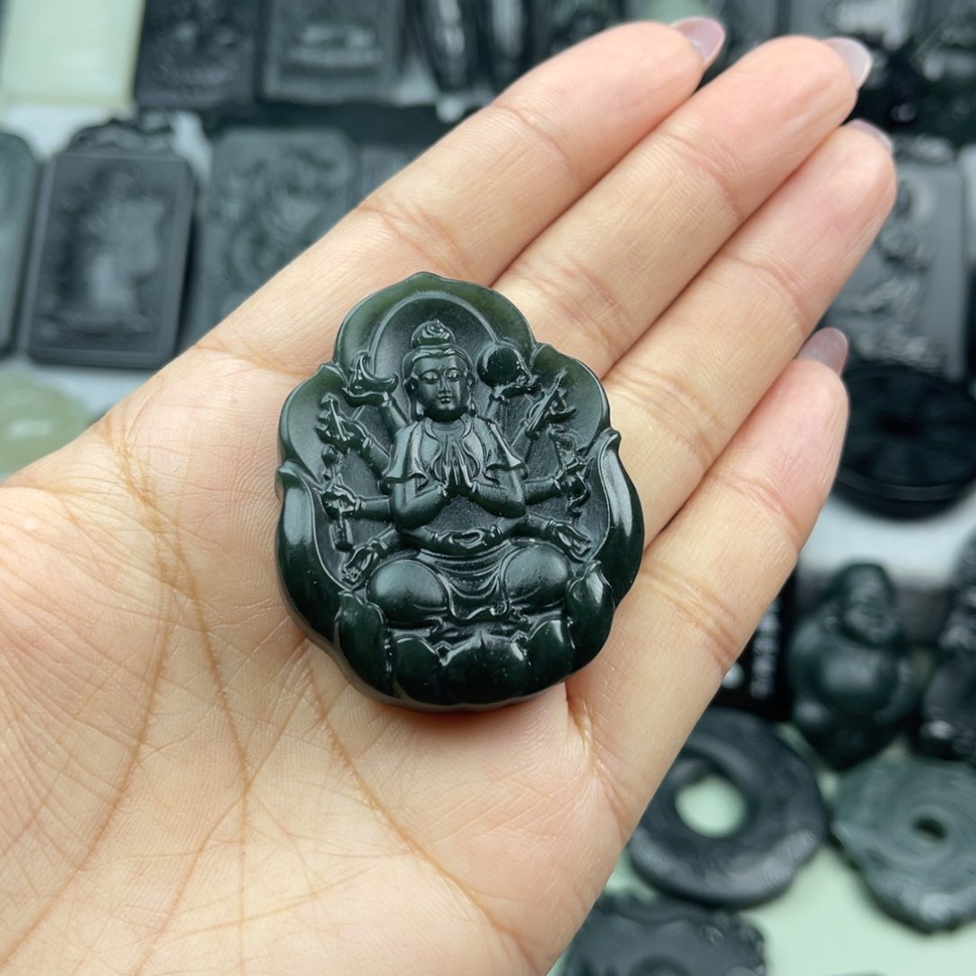 和田玉未镶嵌颈饰