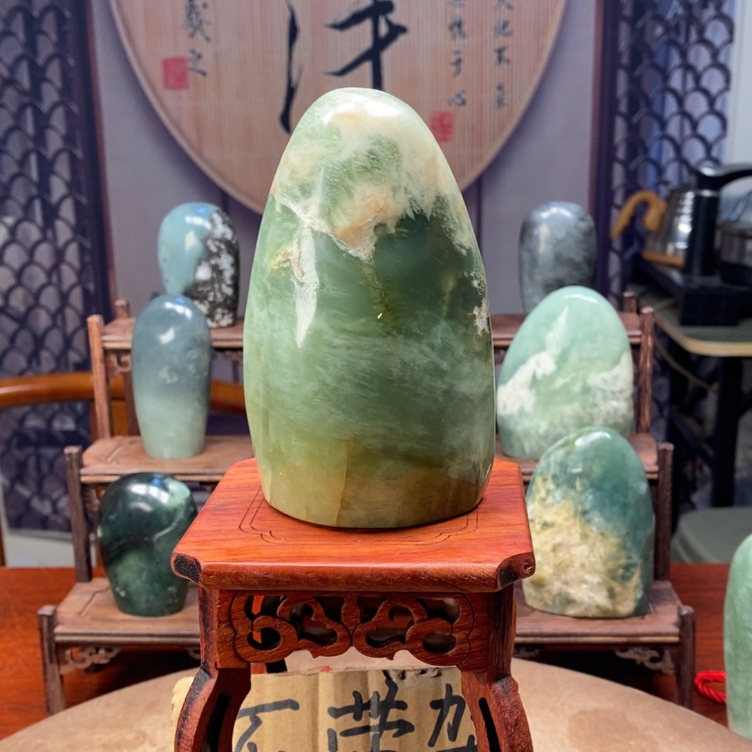 用***8岫玉未镶嵌珠宝奇石