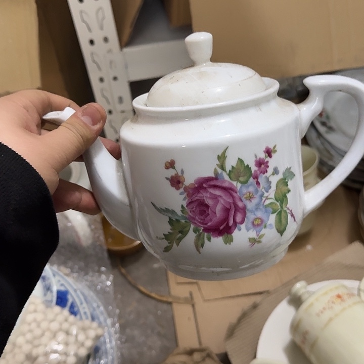 茶盏陶瓷盘子啥都有