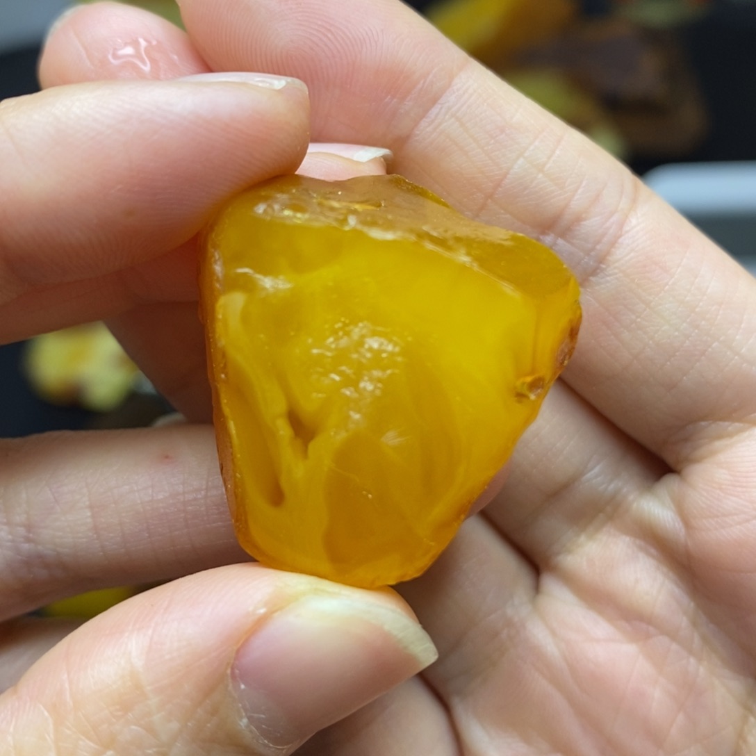 定制琥珀未镶嵌焦皮18圆珠漂花