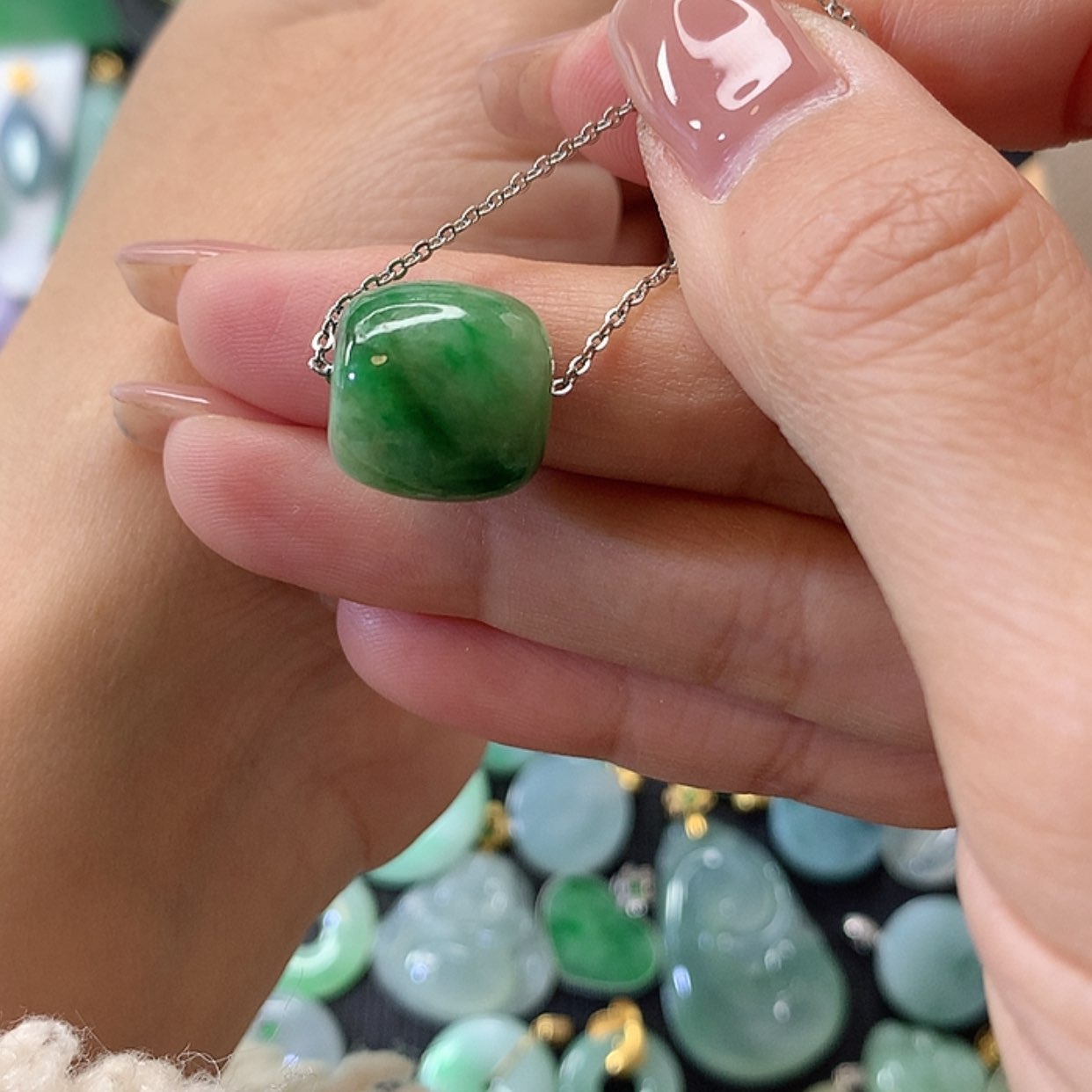 【闪购商品】翡翠吊坠(不含链)未镶嵌