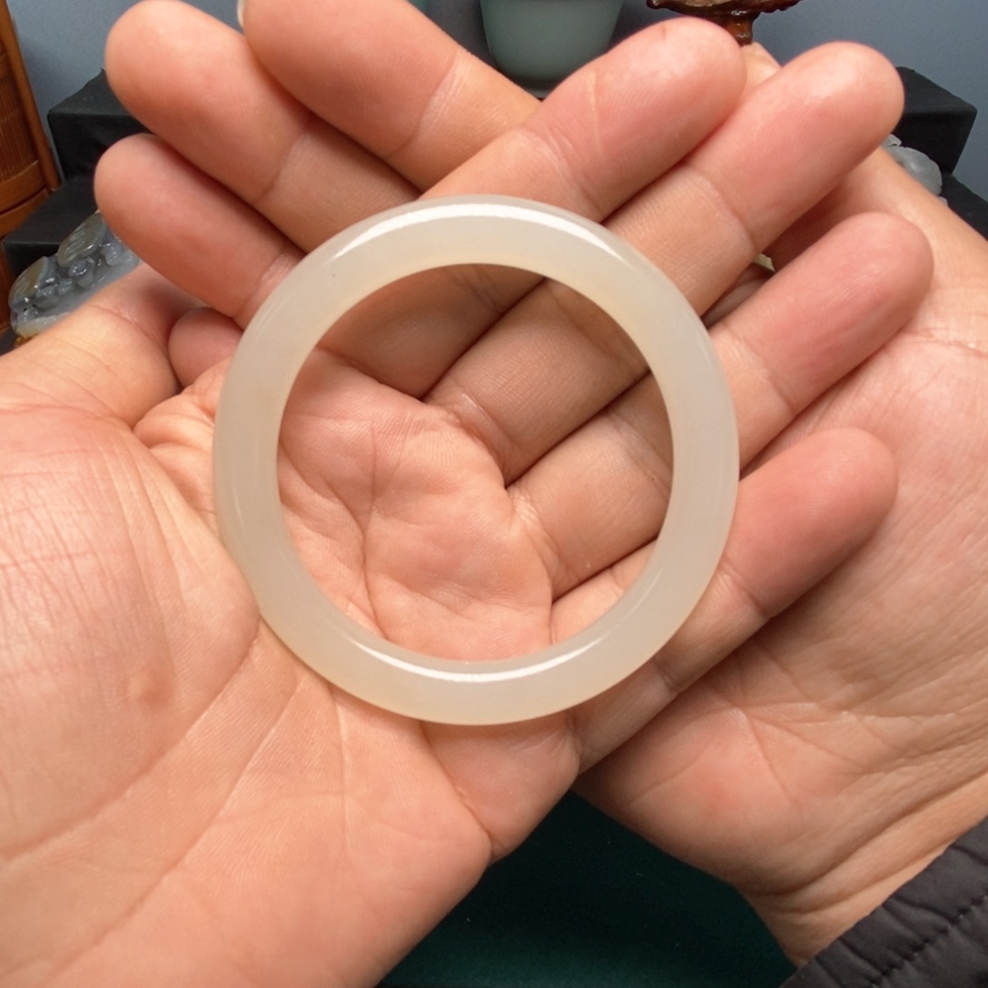 和田玉颈饰未镶嵌心**调