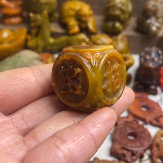 蛇纹石玉未镶嵌颈饰79