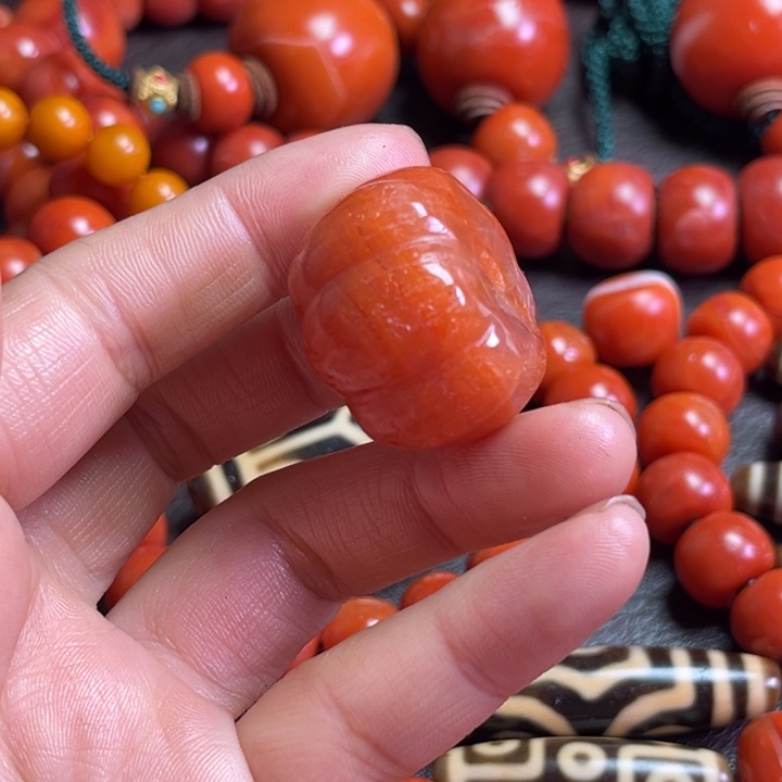 颈饰琉璃A****人琉璃…………