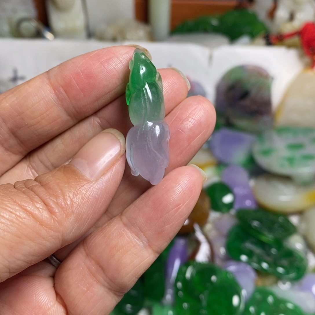 沉***默和田玉（糖玉）未镶嵌颈饰