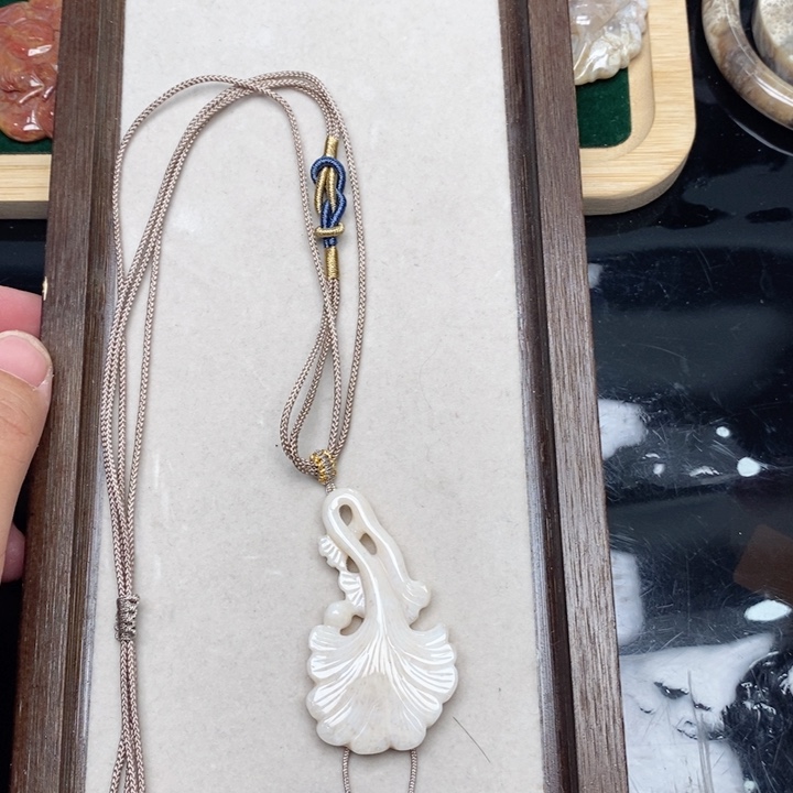 硅化珊瑚（珊瑚玉）手镯未镶嵌