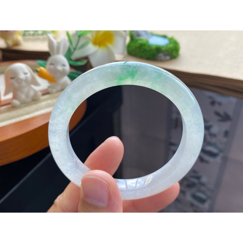 2.26批1123号翡翠手镯50.3-8.8-7.9冰飘花！甜绿色给人满满清新的