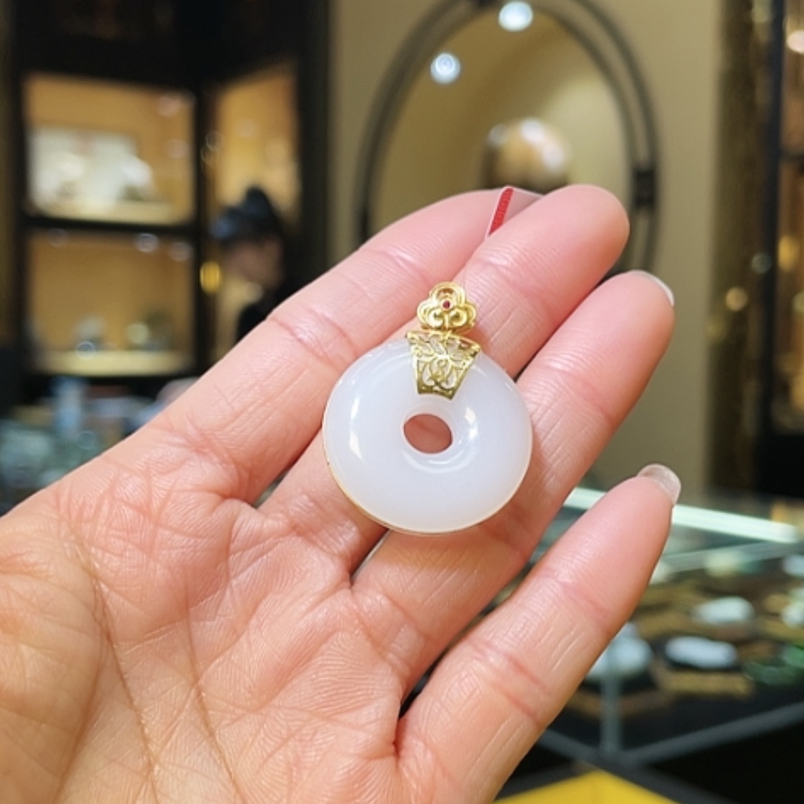 【闪购商品】和田玉颈饰18K金镶嵌平安扣