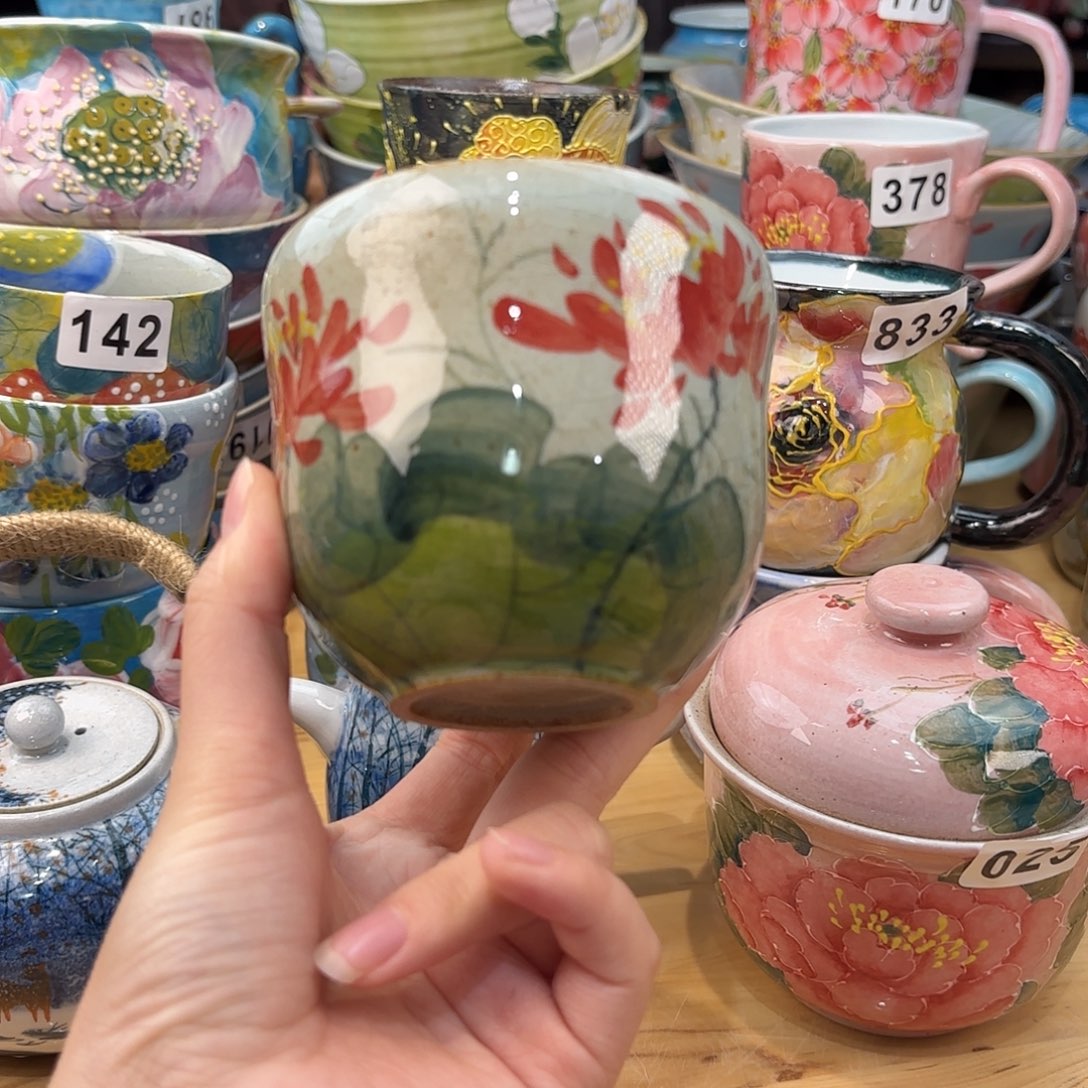 瓷片兔兔盖茨。兔兔好