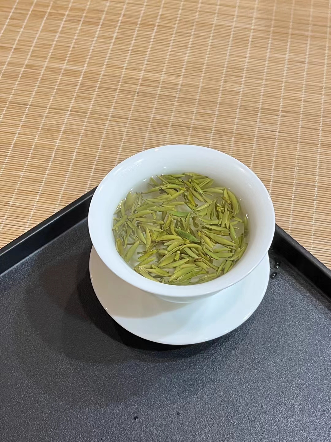 蜂岩镇本地特产我（翠片），高山精选小嫩芽，无农药残留 ，罐装