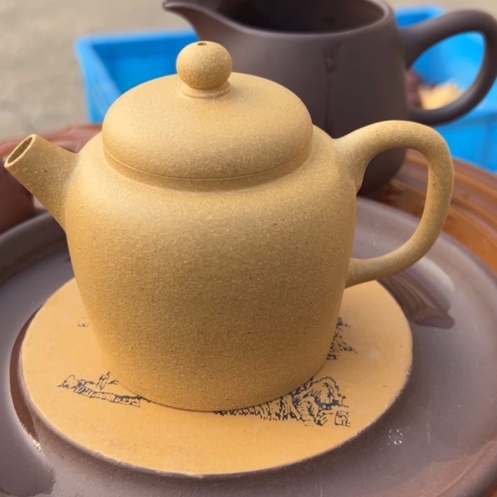 茶壶紫砂黄金段200cc宫灯