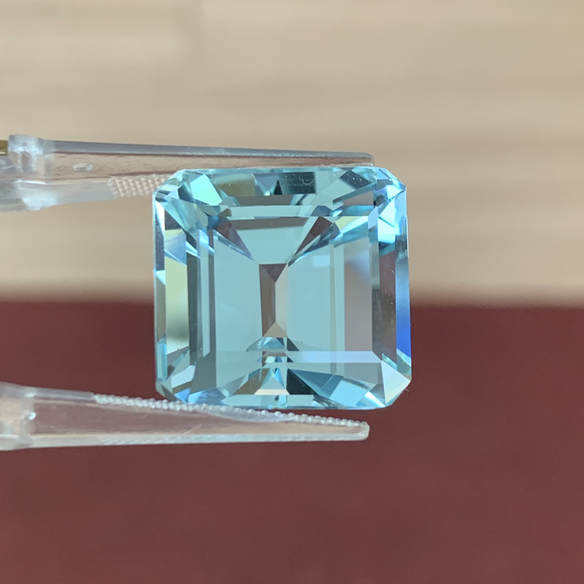 24.25克拉圣玛利亚海蓝宝裸石多克拉带吉尔德证书颜色浓郁璀璨闪